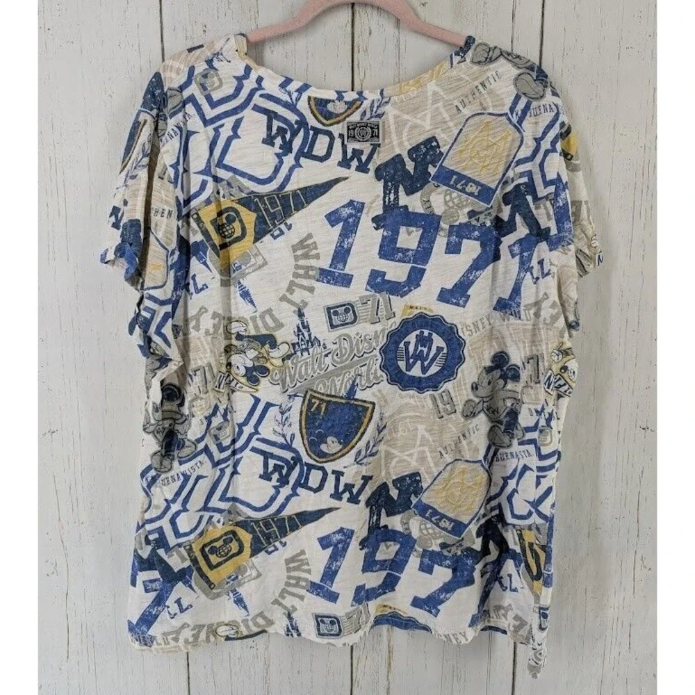 Disney Parks Size 1X Authentic Mickey Varsity Patches‎ Short Sleeve Top